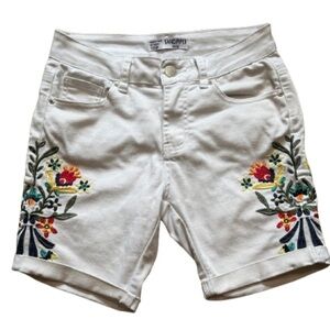 Sandpiper Petite Embroidered Floral Shorts White Cuffed size 4 4P